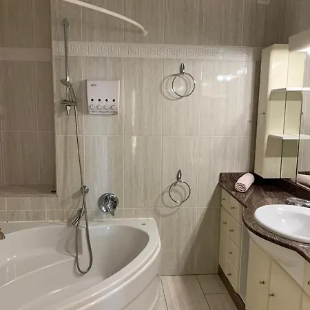 Front Line Luxury Apartament *