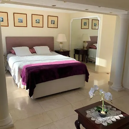 Front Line Luxury Apartament *